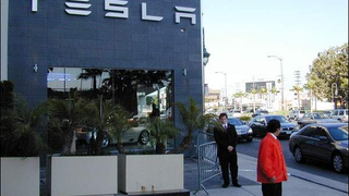 Tesla Motors Opens First Dealership in LA